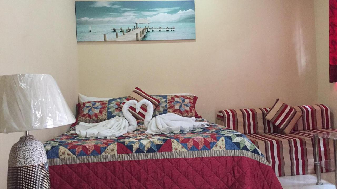 Ashley And Bill'S Suites 'N Garden Hotel And Vacation Homes Carcar Exteriér fotografie